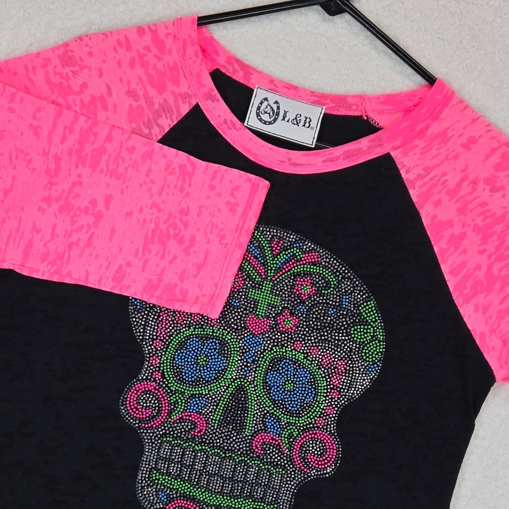 L&B‎ Women M Neon Pink Black Skull Graphic Raglan Tee Edgy Goth Top